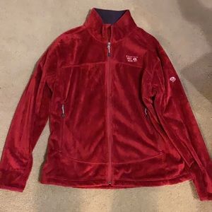 Women’s Mountain HardWear Fleece in red